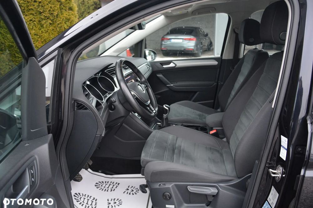 Volkswagen Touran 2.0 TDI BMT Comfortline - 10