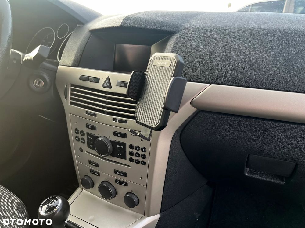 Opel Astra III GTC 1.8 Sport - 17