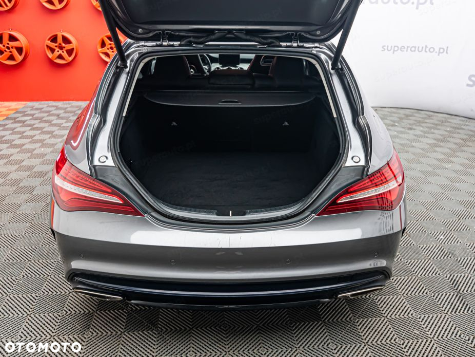 Mercedes-Benz CLA 220 4-Matic AMG Line - 28