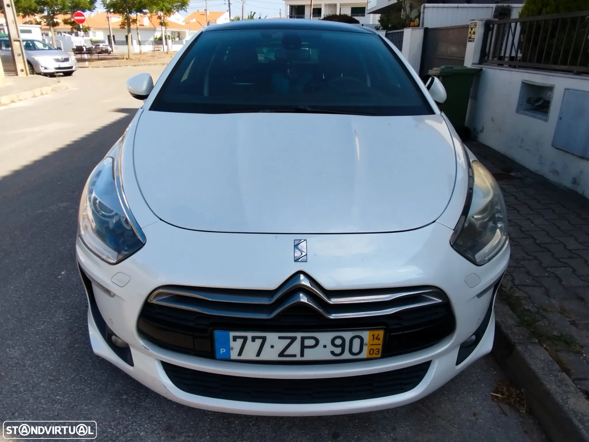 Citroën DS5 2.0 HDi Hybrid4 So Chic CMP6 - 2