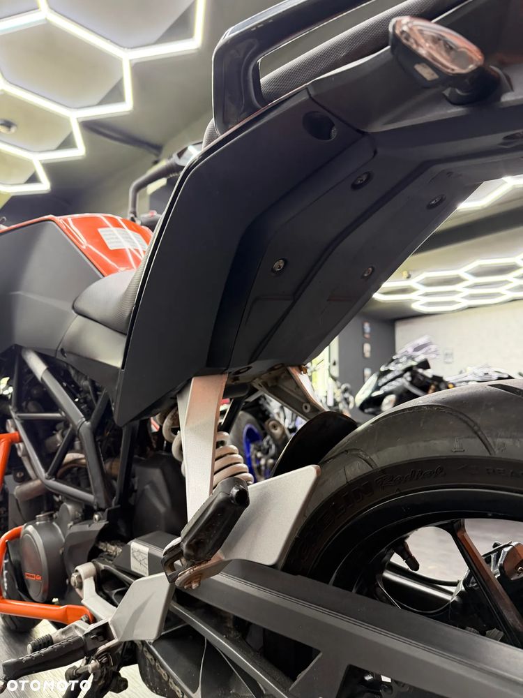 KTM Duke 125 - 23