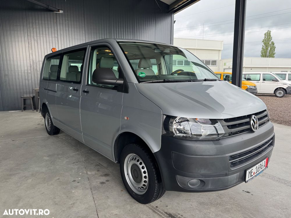 Volkswagen Caravelle - 1