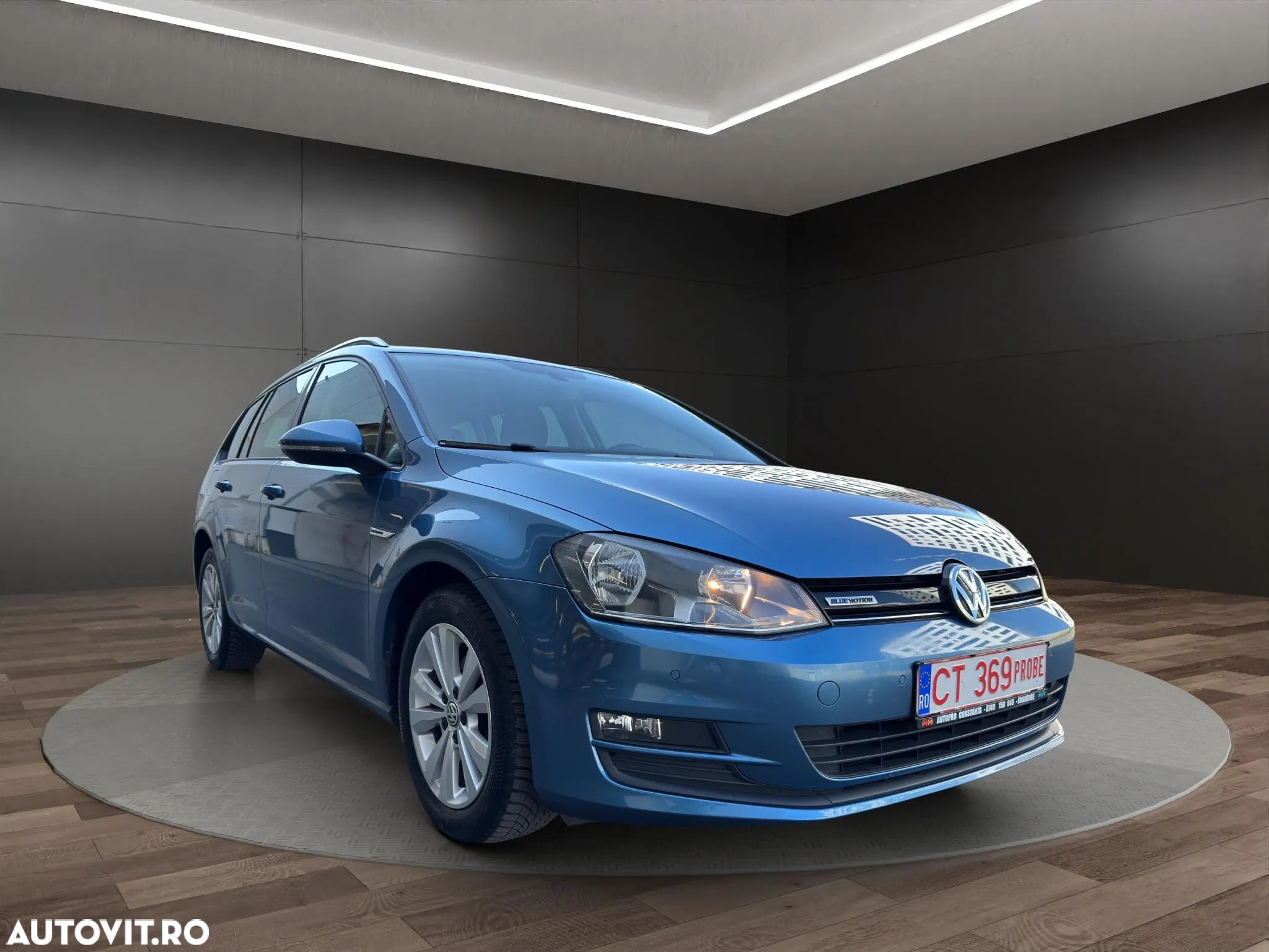 Volkswagen Golf 1.0 TSI BlueMotion DSG Comfortline - 2