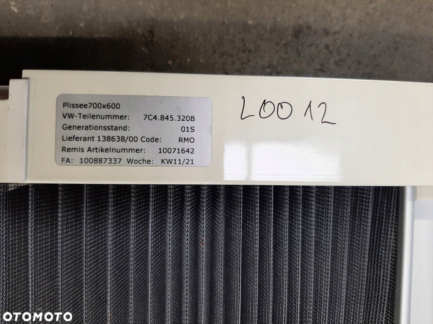 VW CRAFTER II GRAND CALIFORNIA KAMPER 700x600 OKNO ROLETA 7C4845320B - 4