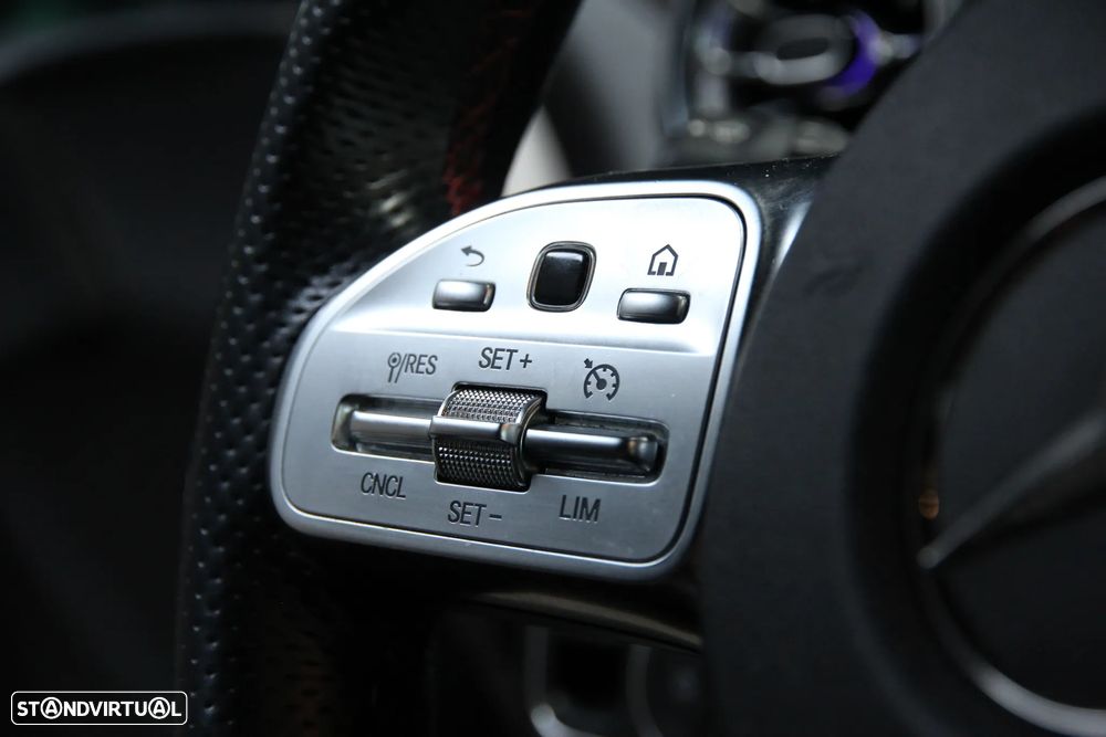 Mercedes-Benz A 180 d AMG Line Aut. — fotografia 13