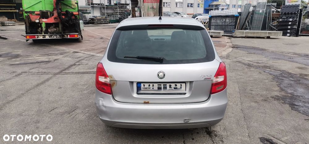 Skoda Fabia 1.9 tdi 2009 rok maska,klapa,blotnik,drzwi,lampa,kola,felgi,silnik - 6
