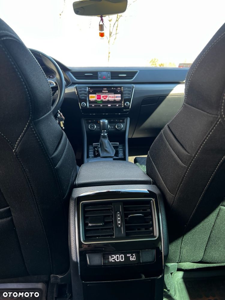 Skoda Superb 2.0 TDI DSG Ambition - 15