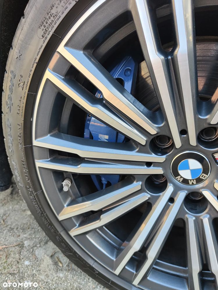 BMW Seria 3 330e M Sport - 12