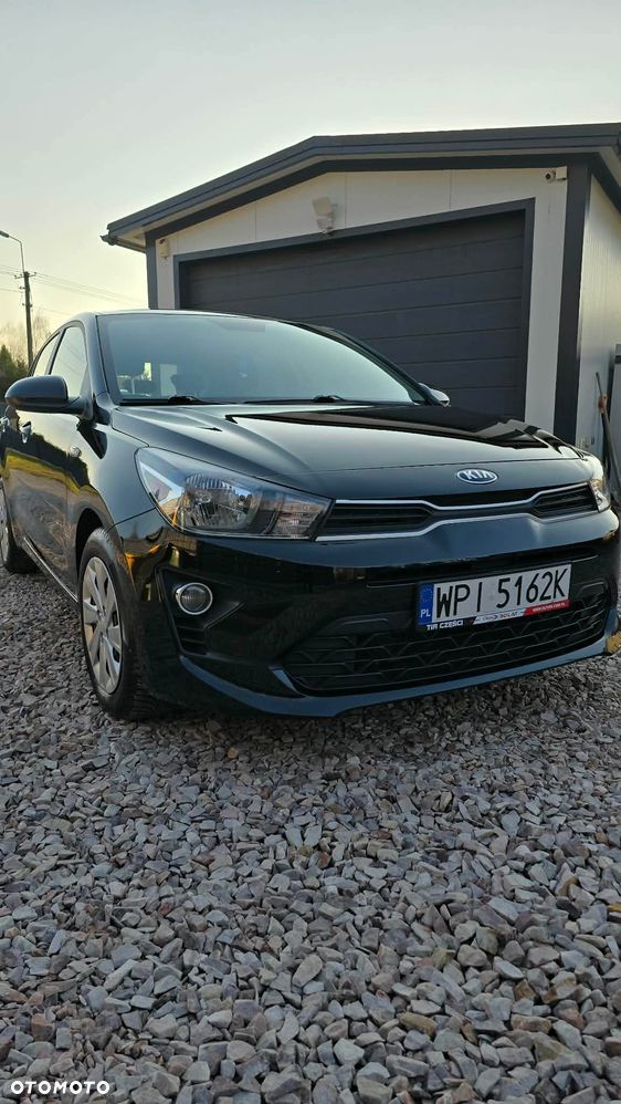 Kia Rio 1.2 L - 2