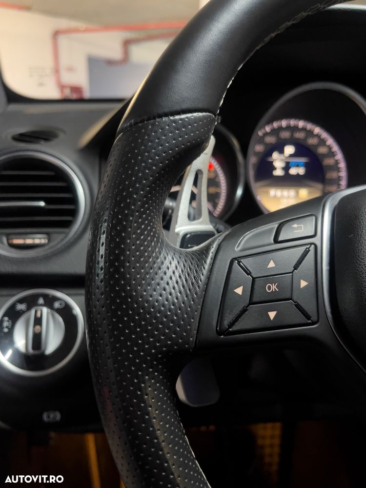 Mercedes-Benz C 250 CGI BlueEFFICIENCY - 15