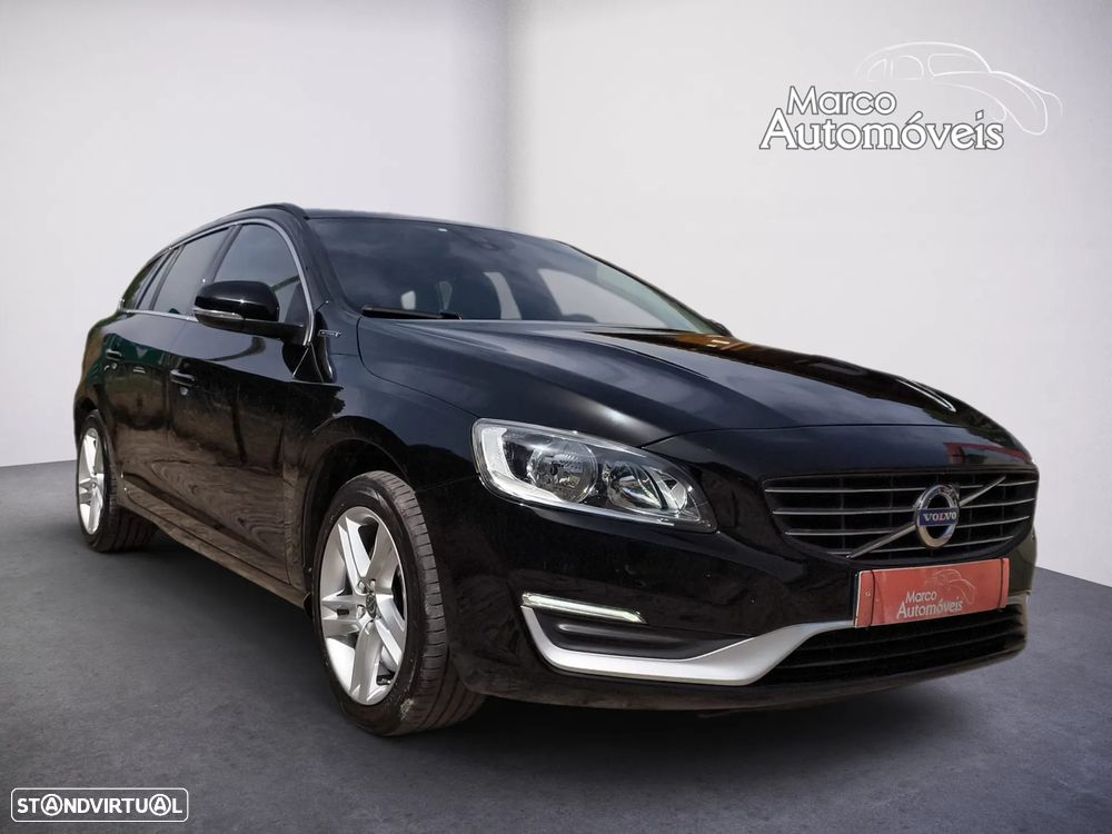 Volvo V60 2.4 D6 Momentum AWD Phev - 4