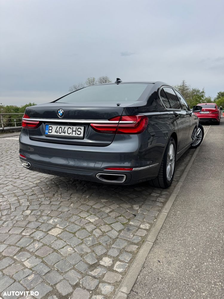 BMW Seria 7 730Ld xDrive - 12