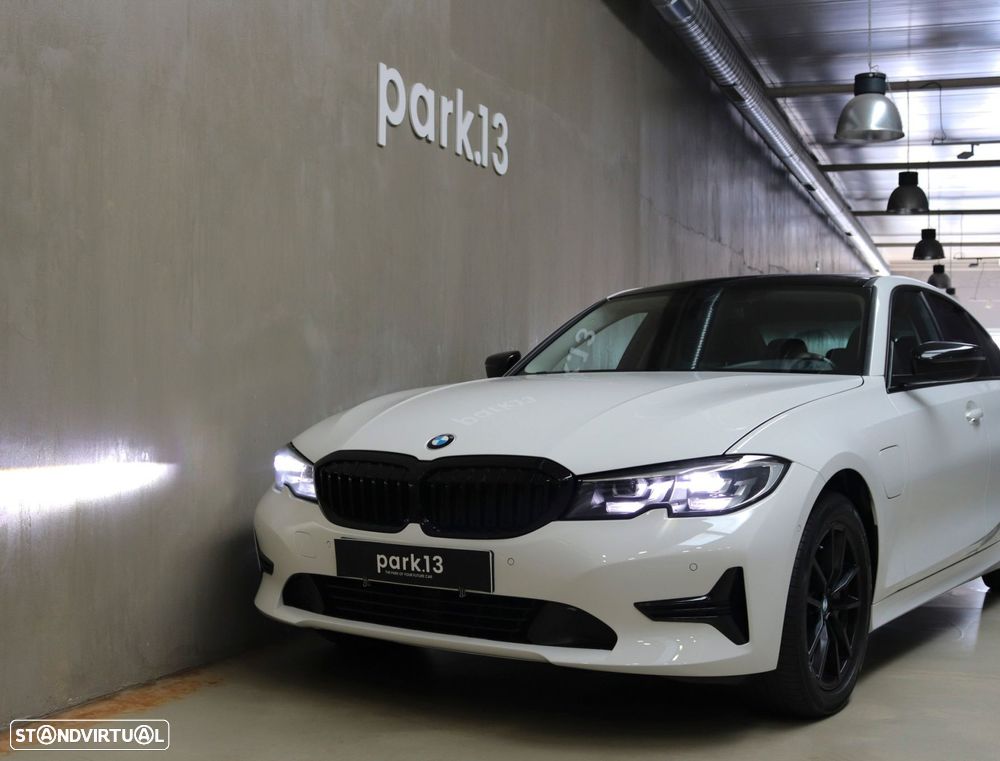BMW 330 e Line Luxury Auto - 45