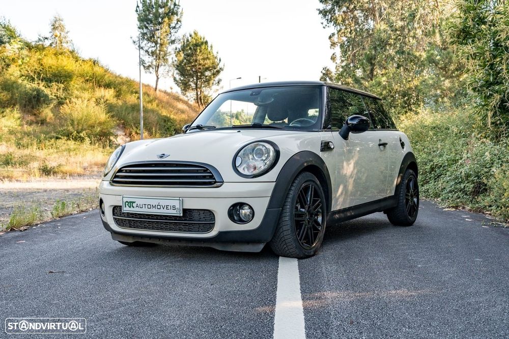 MINI 3 Portas Cooper D - 2