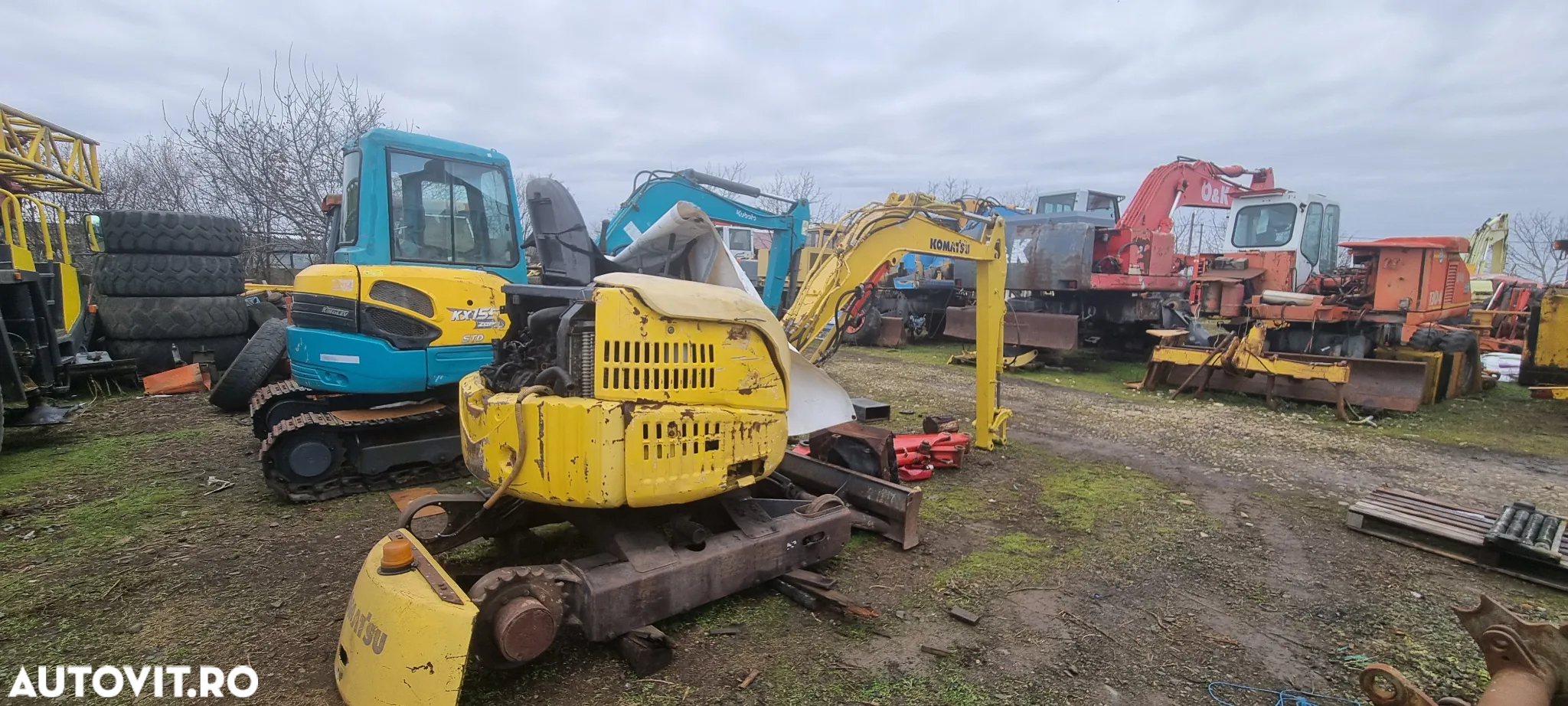 dezmembrez KOMATSU PC30 - 2