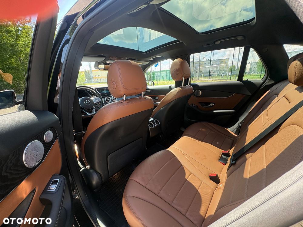 Mercedes-Benz GLC 300 e 4Matic 9G-TRONIC AMG Line - 15