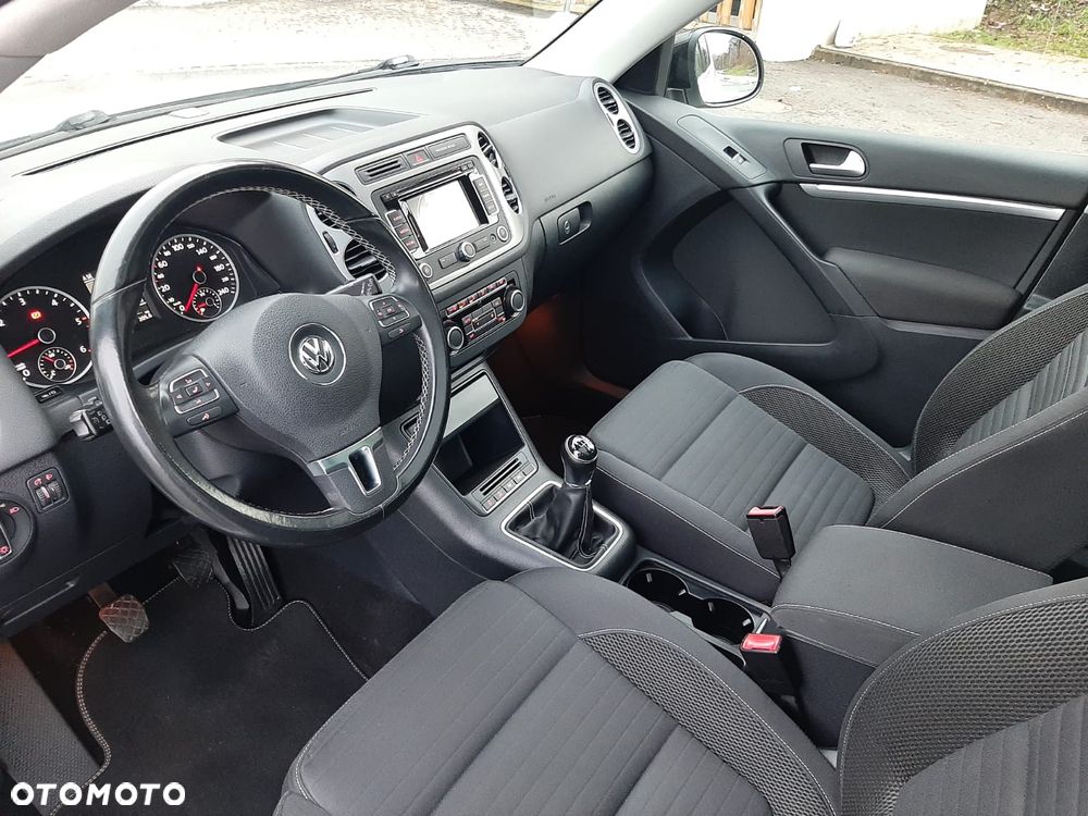 Volkswagen Tiguan 2.0 TDI DPF BlueMotion Technology Cup Sport & Style - 23
