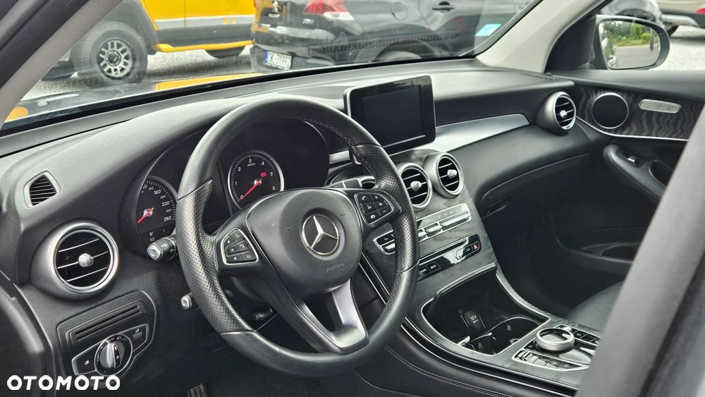 Mercedes-Benz GLC - 10