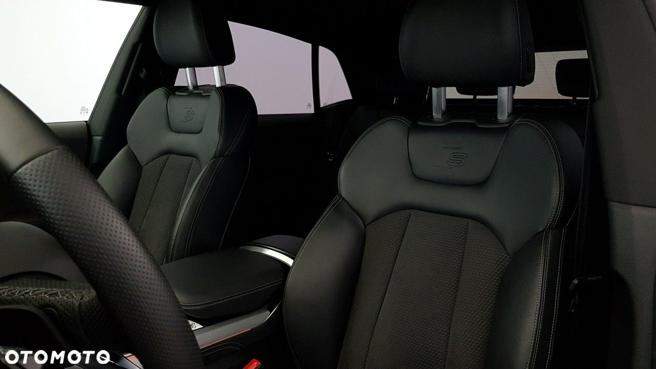 Audi Q8 - 17