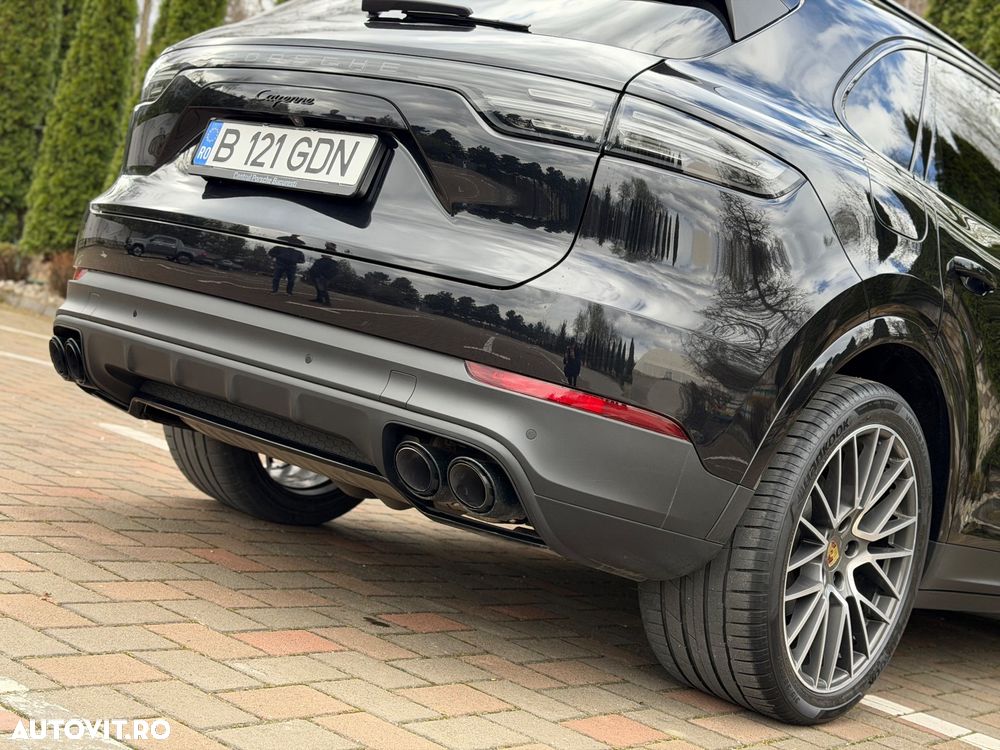 Porsche Cayenne - 9