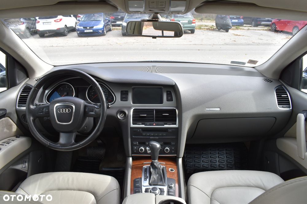 Audi Q7 - 8