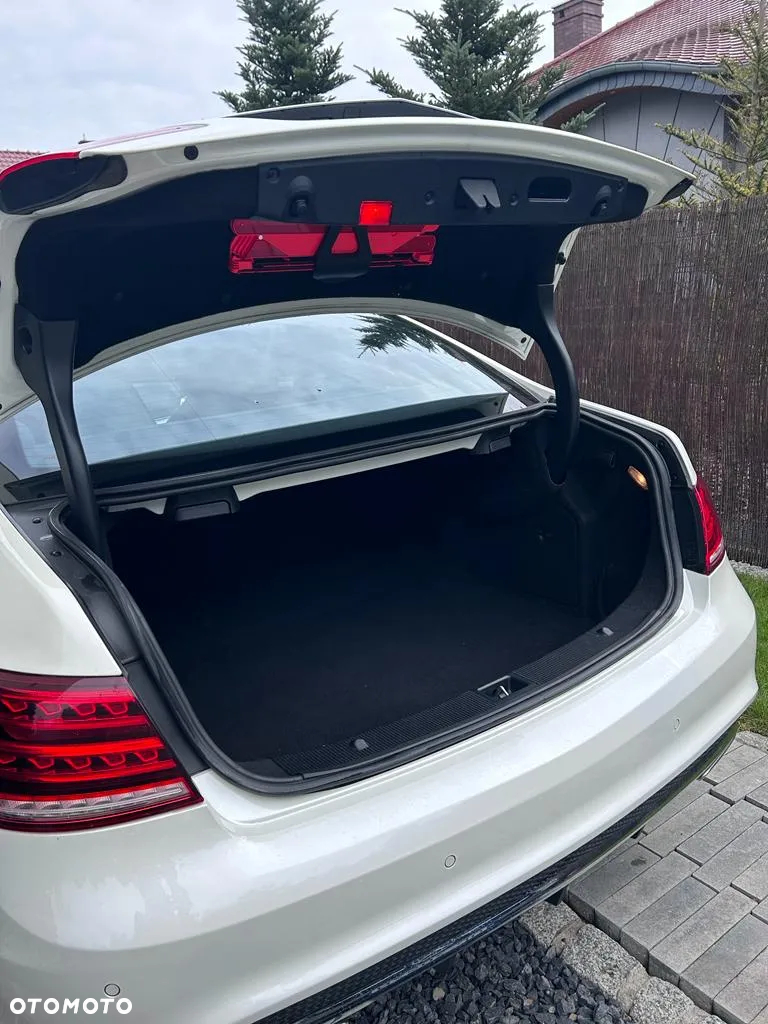 Mercedes-Benz Klasa E 200 Coupe 9G-TRONIC - 3