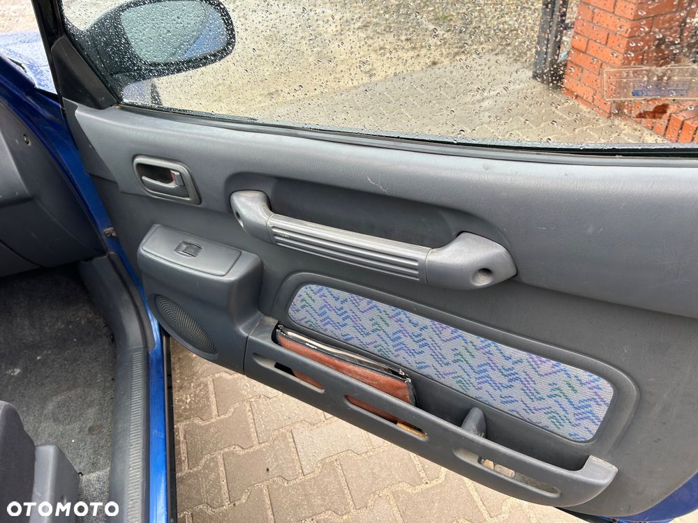Toyota RAV4 - 24