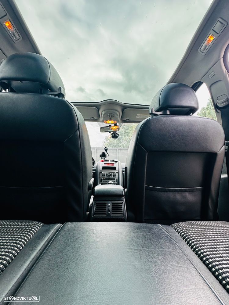 Peugeot 407 SW 2.0 HDi Sport - 12