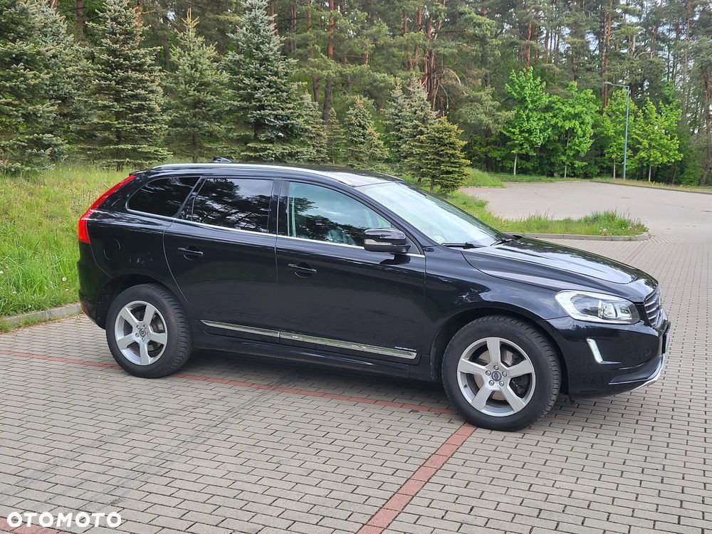 Volvo XC 60 D5 AWD Geartronic Summum - 3