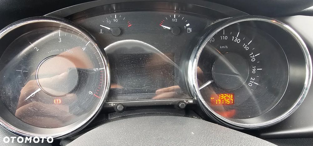 Peugeot 3008 1.6 HDi Premium - 11