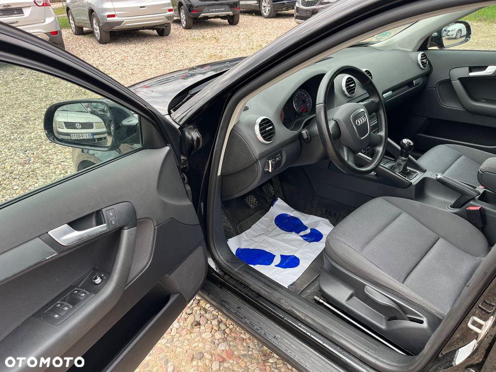 Audi A3 Sportback 1.6 Attraction - 9