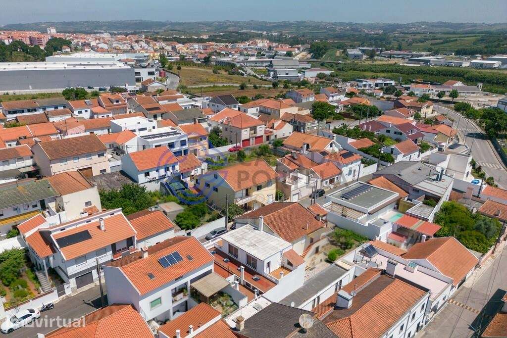 Moradia térrea T3 com garagem fechada em Cintrão, Bombarral - Grande imagem: 2/34