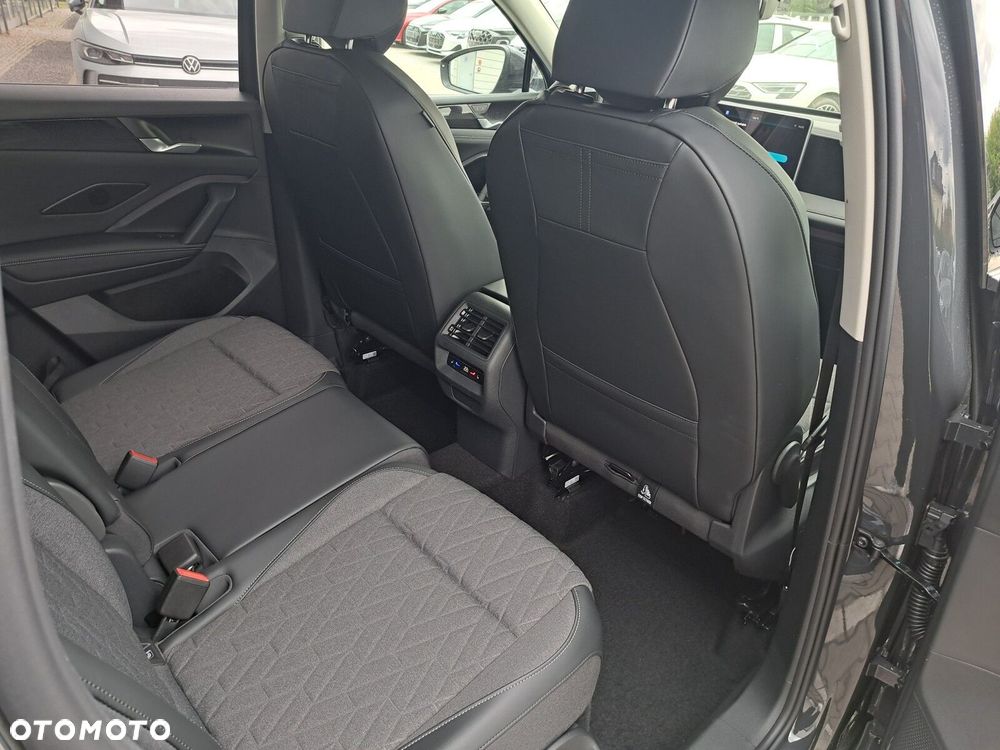 Volkswagen Tiguan - 13