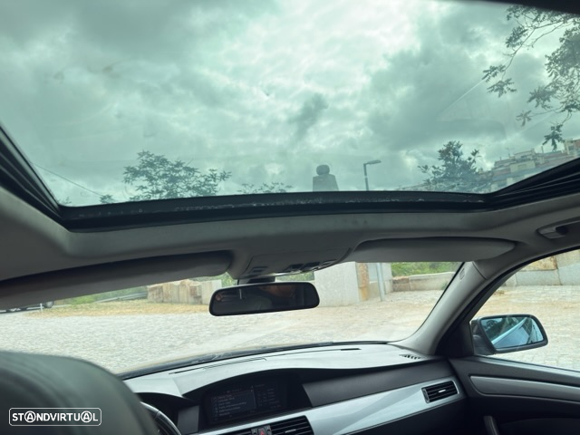 BMW 530 dA Touring - 22