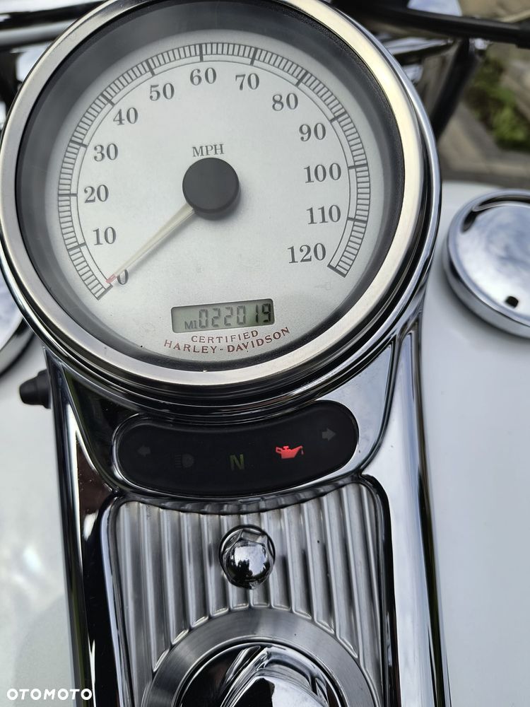 Harley-Davidson Touring Road King - 2