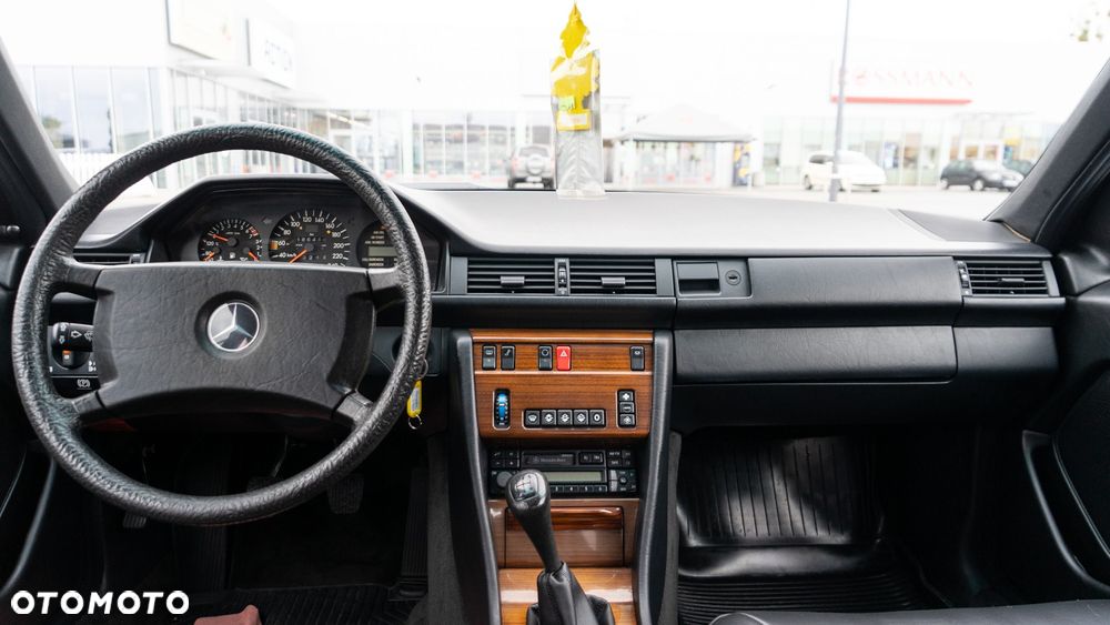 Mercedes-Benz Klasa E - 8