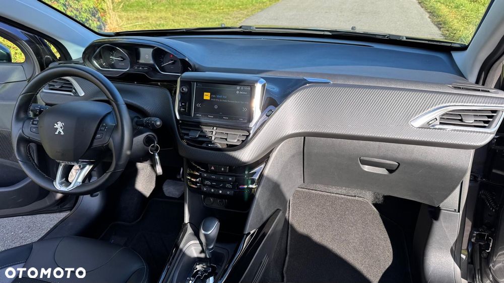 Peugeot 2008 1.2 Pure Tech Crossway S&S EAT6 - 8