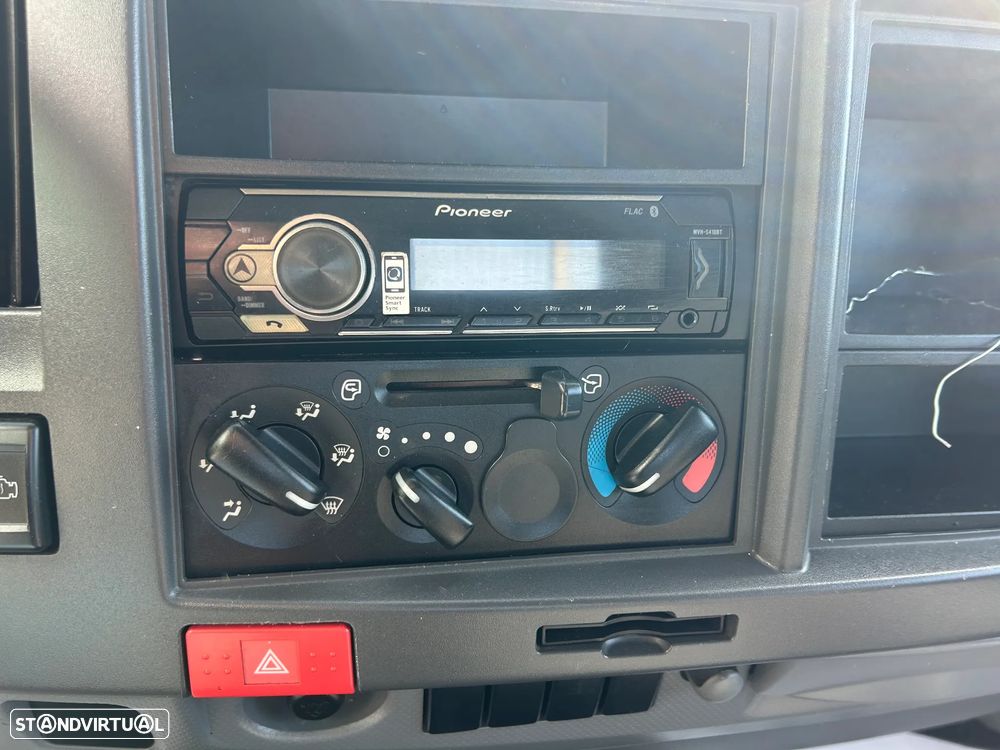 Isuzu NRL 35/25 - 14