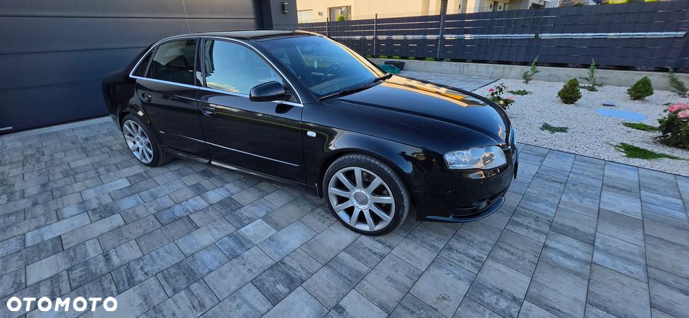 Audi A4 Limousine - 4
