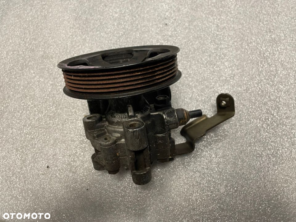 TOYOTA COROLLA E12 1.8 2.0 POMPA WSPOMAGANIA 32100 - 3