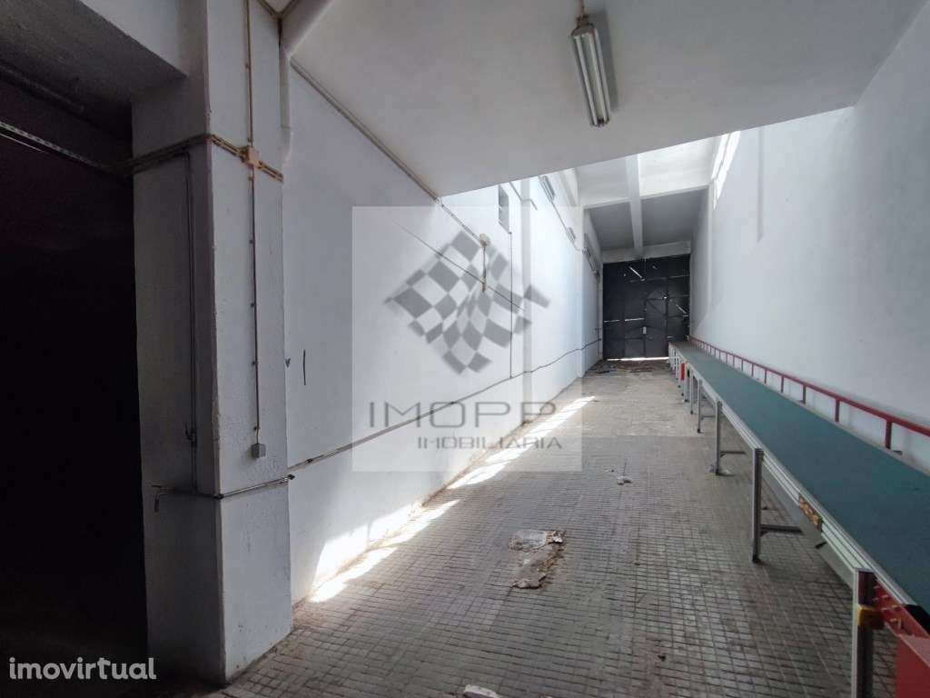 Excelente edifício de 4.082m2 no Prior Velho - Grande imagem: 4/22