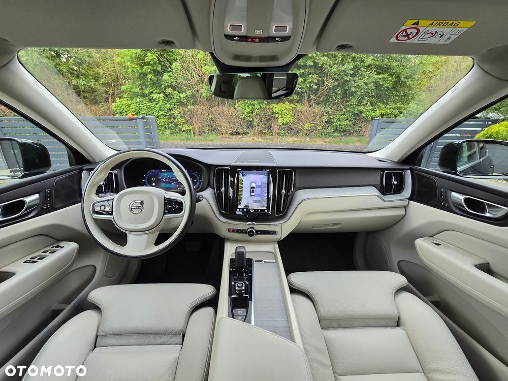 Volvo XC 60 B4 D AWD Plus Bright - 8