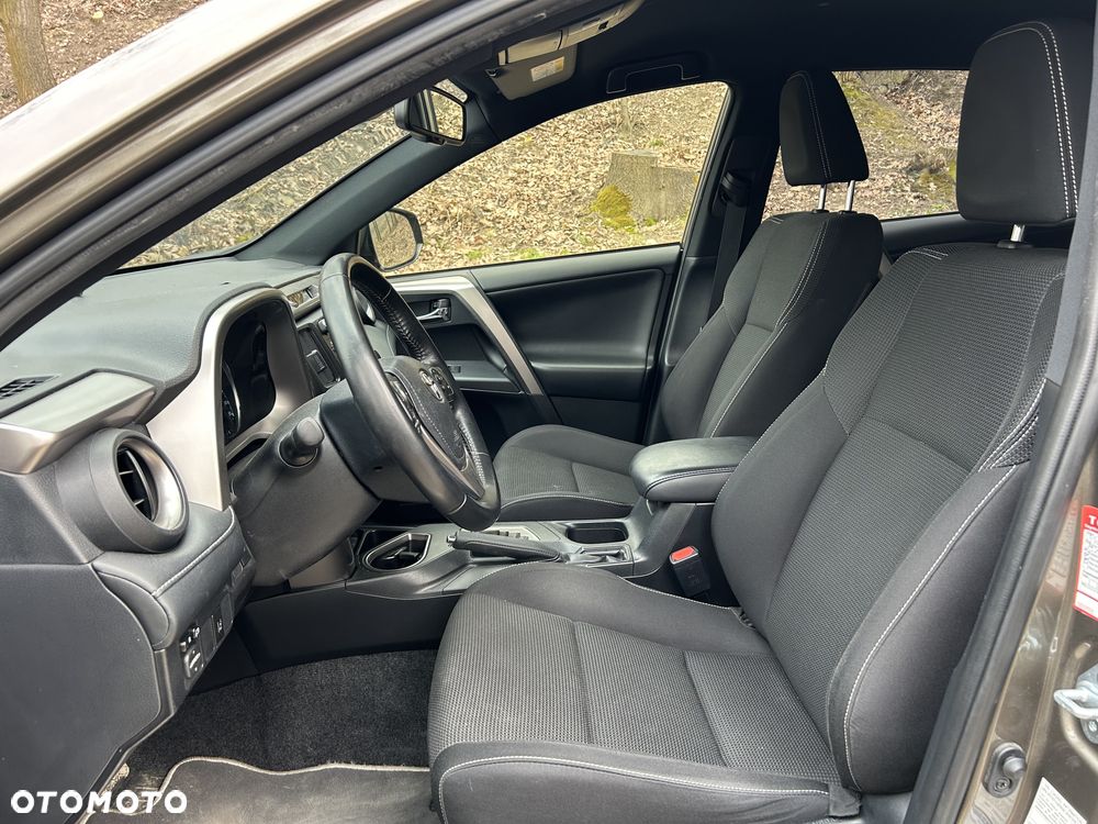 Toyota RAV4 - 7