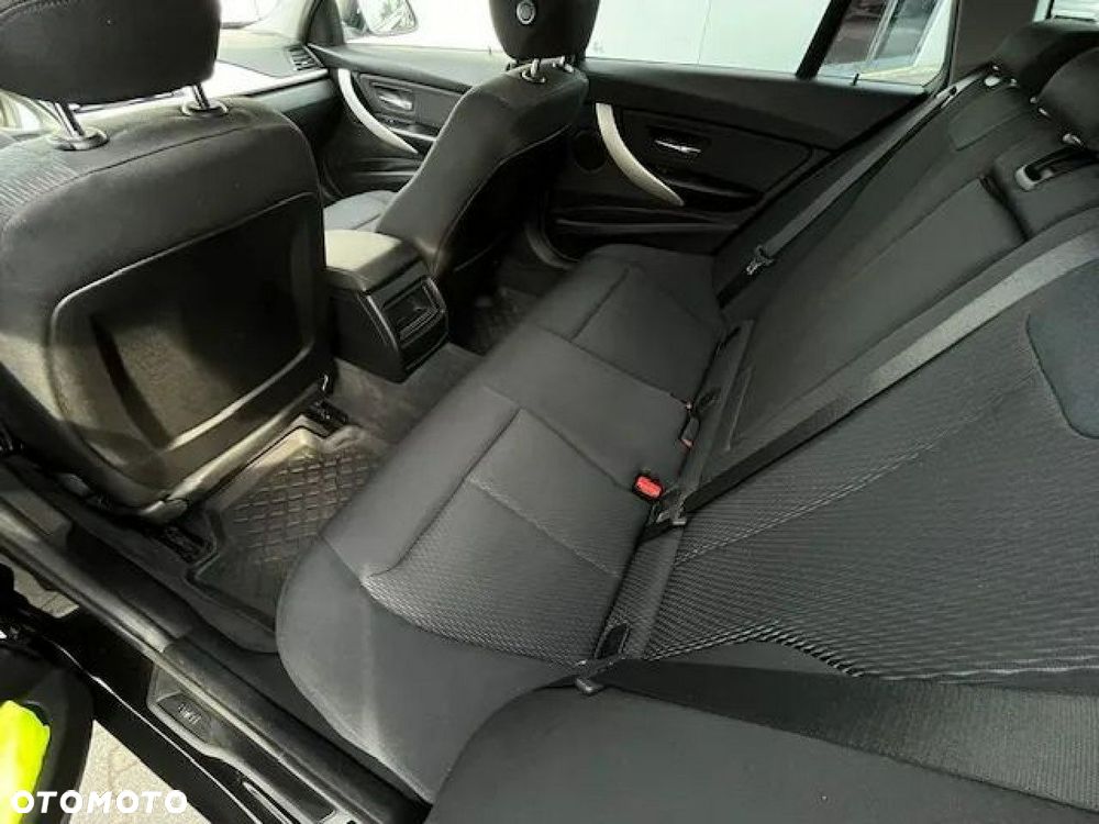 BMW Seria 3 - 16