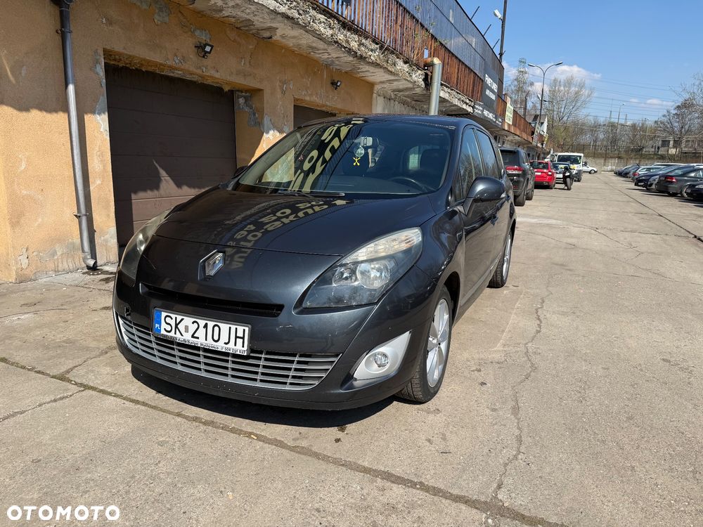 Renault Grand Scenic - 1