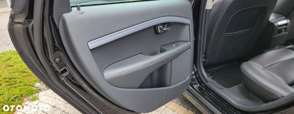 Volvo V70 D4 Geartronic Summum - 19