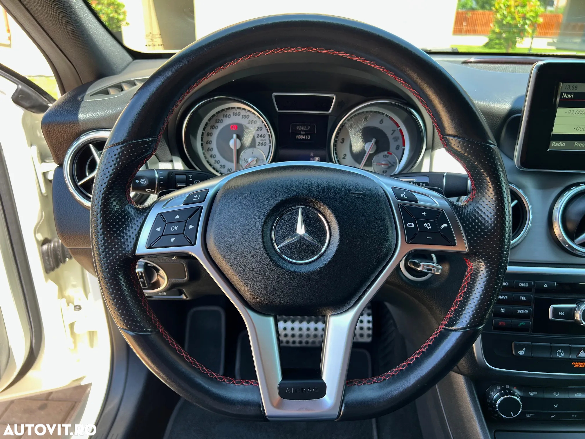 Mercedes-Benz GLA 200 7G-DCT AMG Line - 22