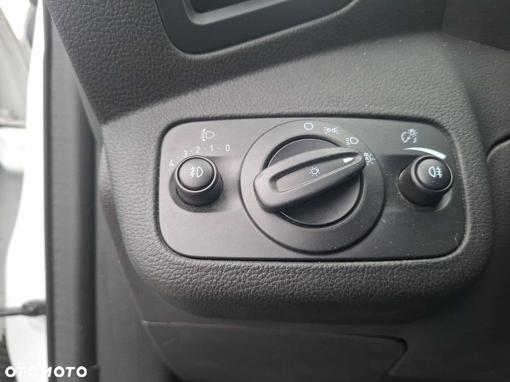 Ford Kuga 1.5 EcoBoost 2x4 Titanium - 12