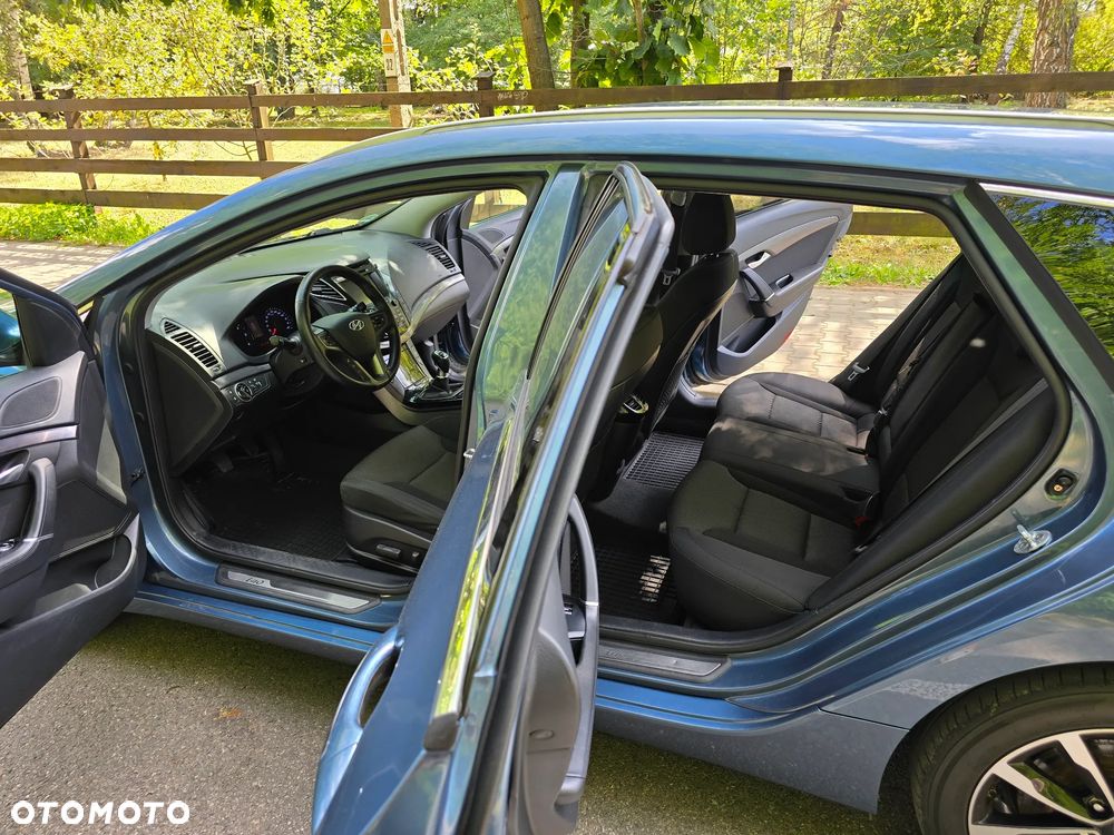 Hyundai i40 Kombi blue 1.7 CRDi Premium - 19