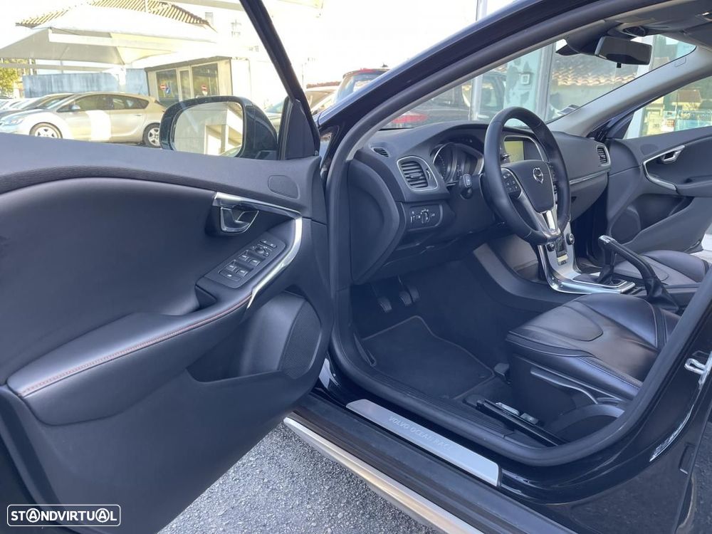 Volvo V40 Cross Country 2.0 D2 Volvo Ocean Race - 10